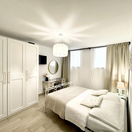 Charming Apartment In Split Center Exterior photo