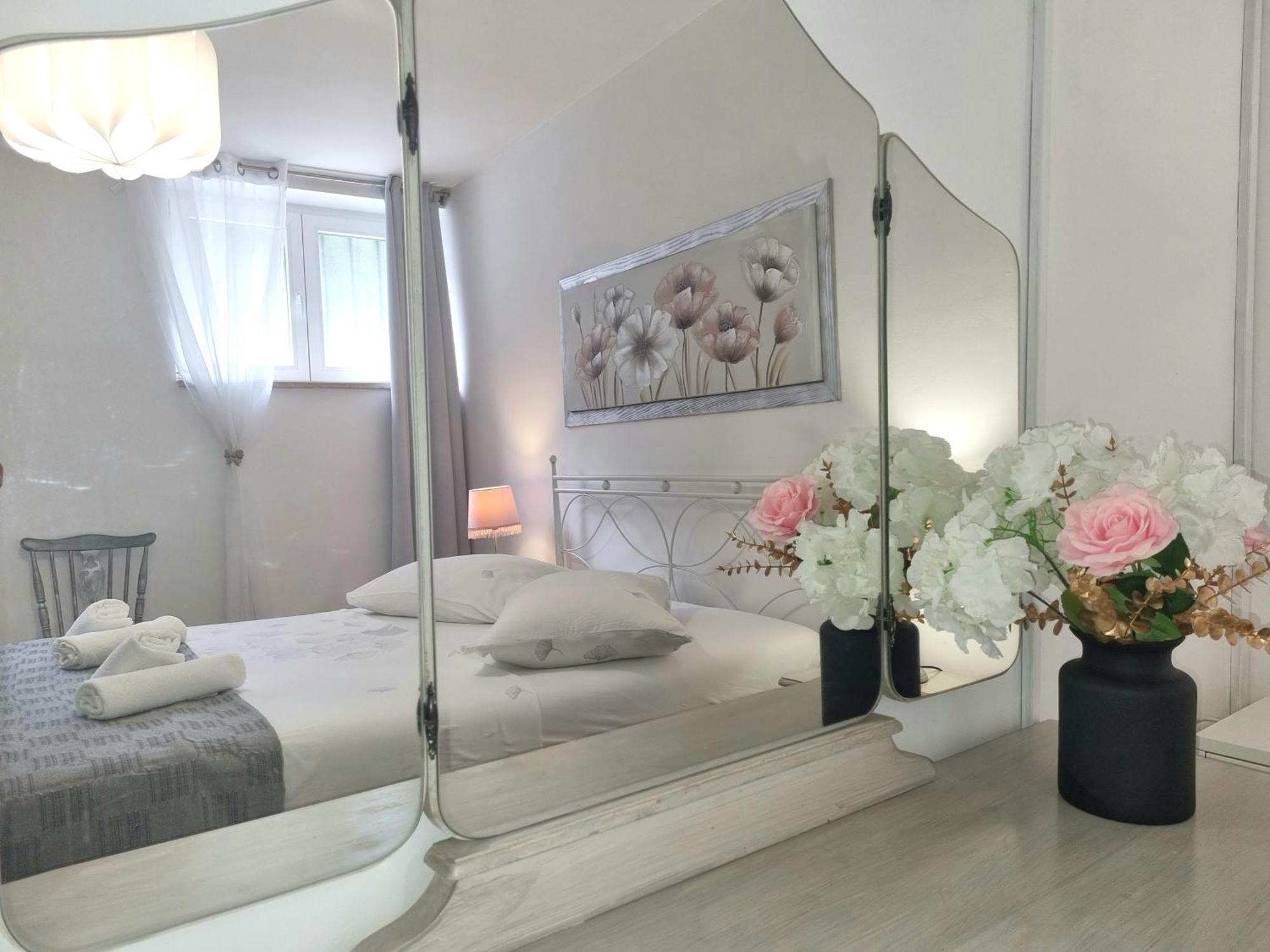 Charming Apartment In Split Center Exterior photo